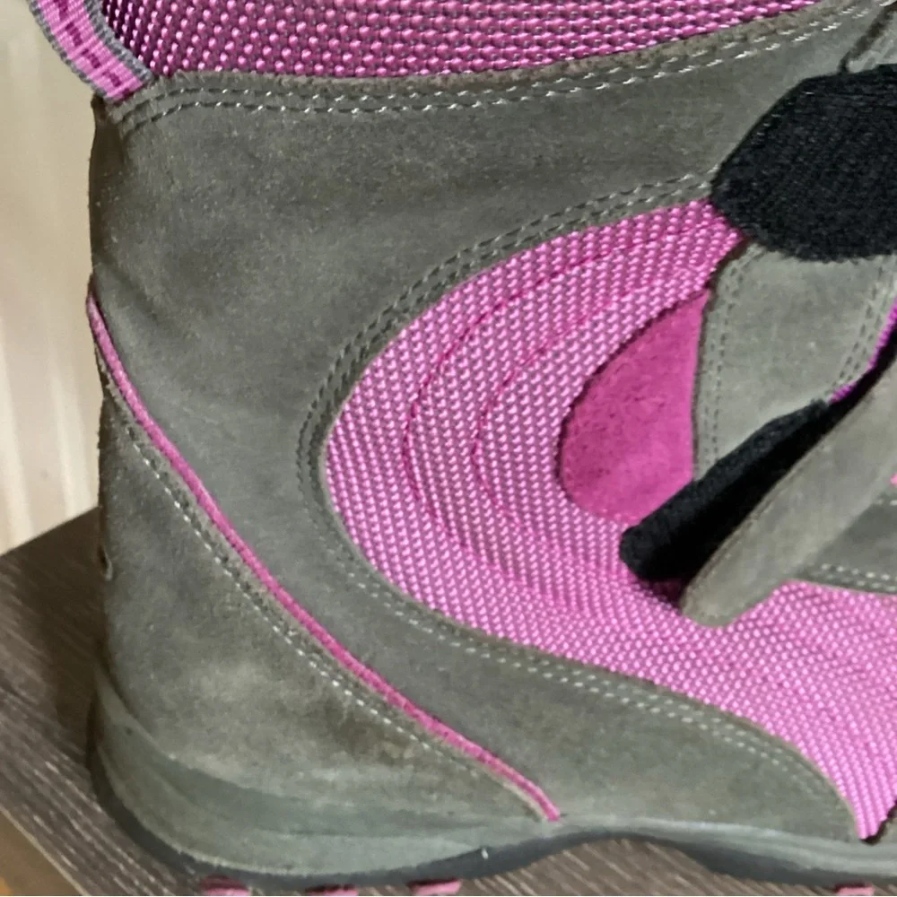 L.L.‎ Bean Kids Pink and Olive Snow Boots